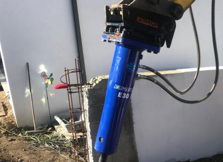 DAEMO Engineering - Hydraulic Breakers