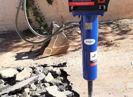DAEMO Engineering - Hydraulic Breakers